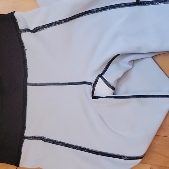 Lululemon Wunder Train HR Tight 25” Leggings Women’s Size 4 - Picture 6 of 6